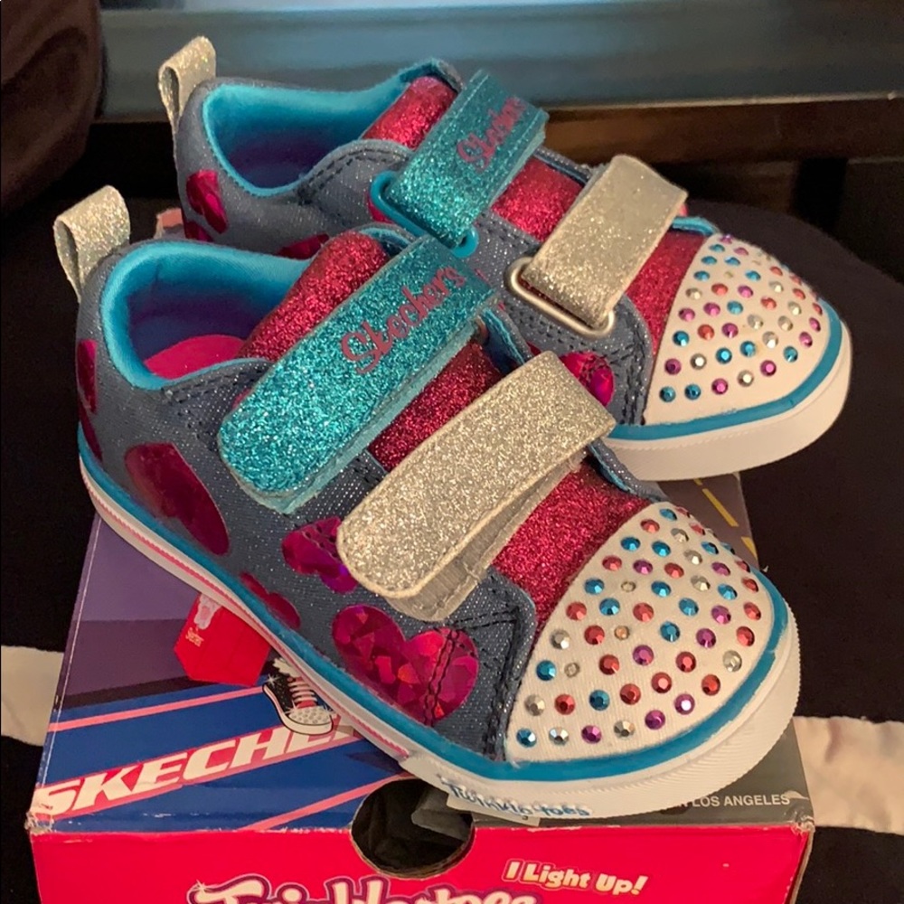 Girls sneakers